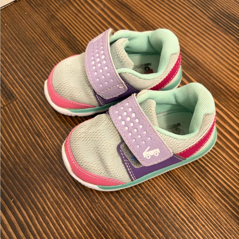See Kai Run Multi-Color Sneakers - size 5
